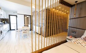 Archi S Lounge